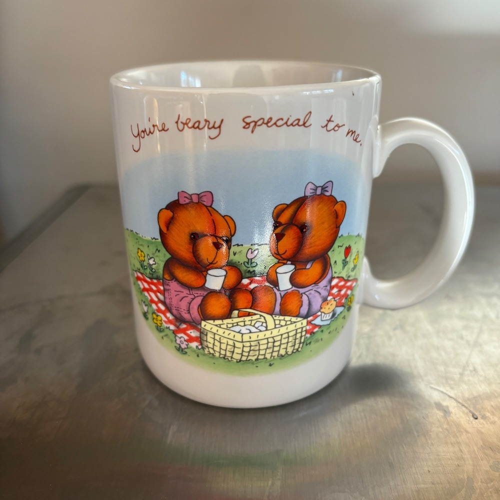 Avon Mug Youre Beary Special‎ To Me Two Bears Picnic Scene Ceramic Coffee Cup